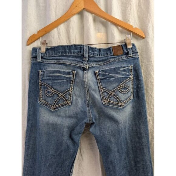 Buckle BKE Mya denim women's sz 30 x 33 boot cut low rise distressed stretch E5 - Picture 4 of 12